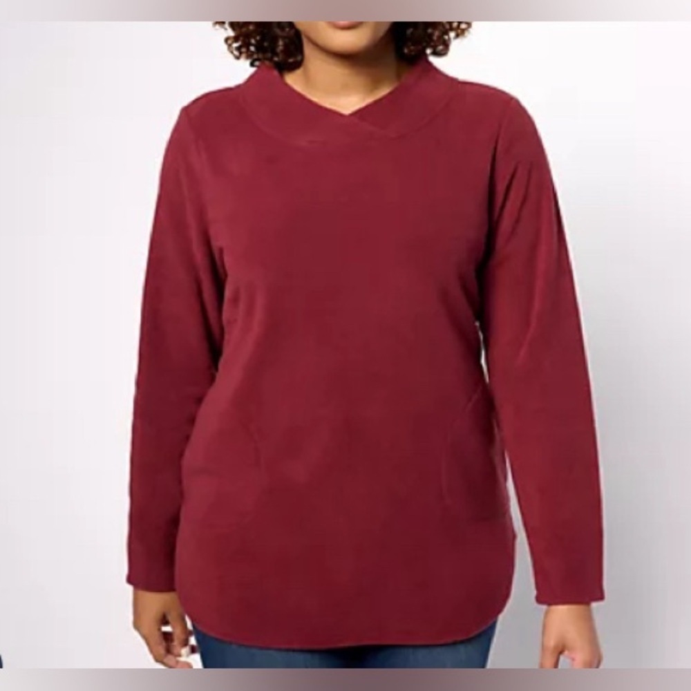 NEW - Denim & Co. Petite Fleece Crossover Neck LS Tunic w/ Dolphin Hem. A624140.